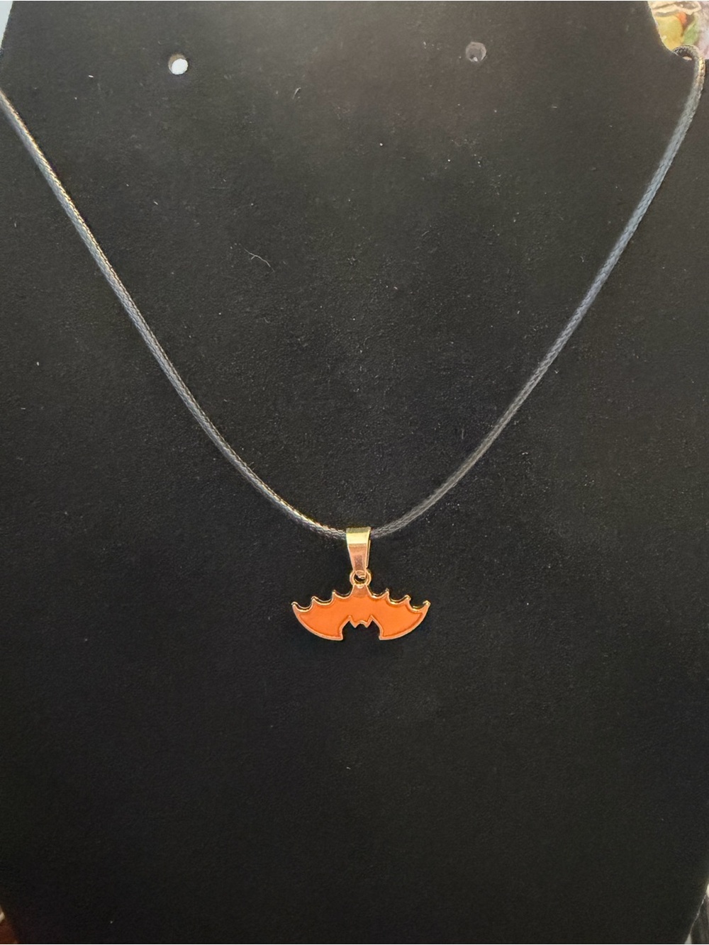 🎃New🎃Orange Bat Pendant Necklace
